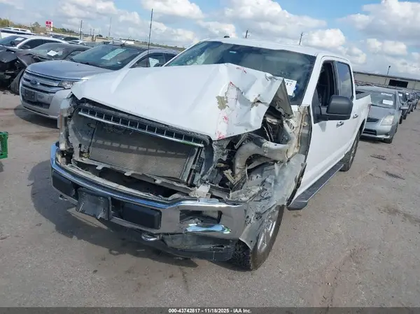 1FTFW1E58JKF29351 2018 FORD F-150 - Image 2