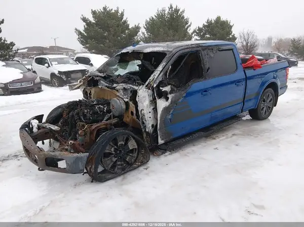 1FTFW1E5XJFB15061 2018 FORD F-150 - Image 2