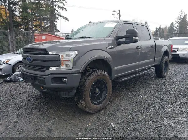 1FTFW1E5XJFB76099 2018 FORD F-150 - Image 2