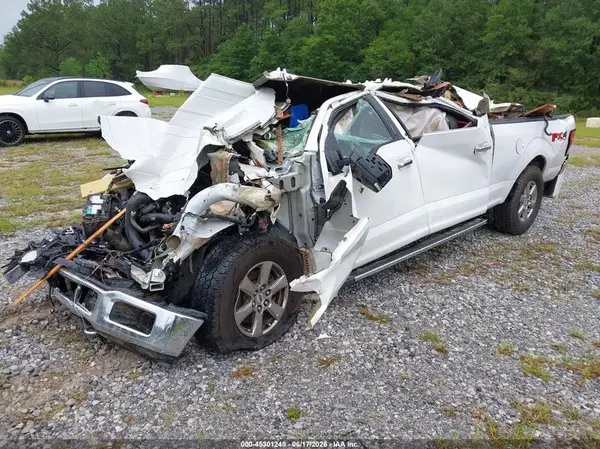 1FTFW1EG2JFB95733 2018 FORD F-150 - Image 2