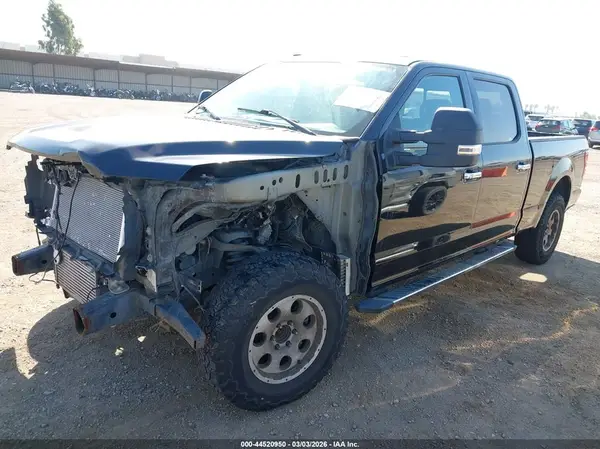 1FTFW1EG4JFB68209 2018 FORD F-150 - Image 2