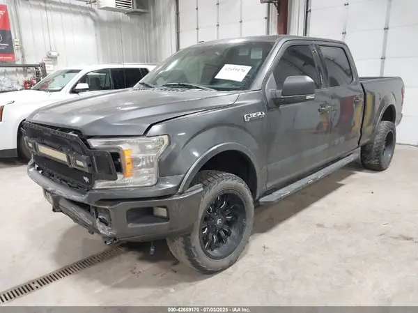1FTFW1EG5JFA33692 2018 FORD F-150 - Image 2