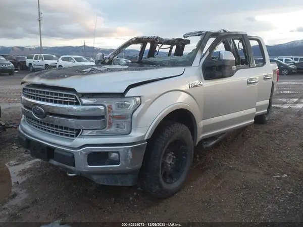 1FTFW1EG6JKC82915 2018 FORD F-150 - Image 2