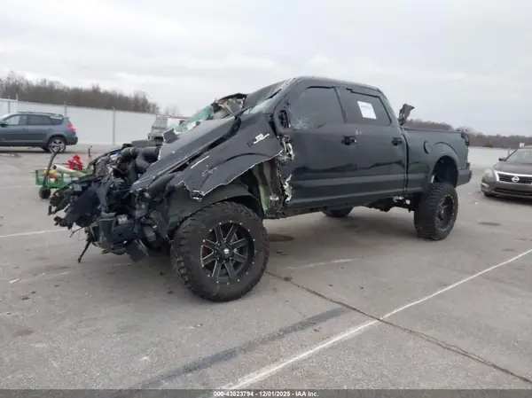 1FTFW1EG8JFA29524 2018 FORD F-150 - Image 2