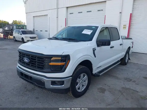 1FTFW1FD7SFA69924 2025 FORD F-150 - Image 2