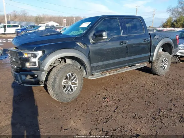 1FTFW1RG0JFB67326 2018 FORD F-150 - Image 2