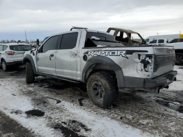 1FTFW1RG3JFD73675 2018 FORD F-150 - Image 2