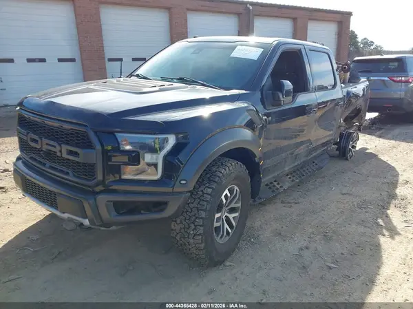 1FTFW1RG4JFB94111 2018 FORD F-150 - Image 2
