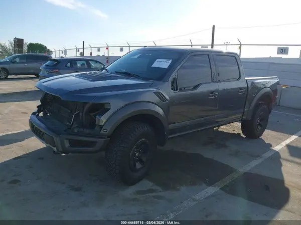 1FTFW1RG4JFE71131 2018 FORD F-150 - Image 2
