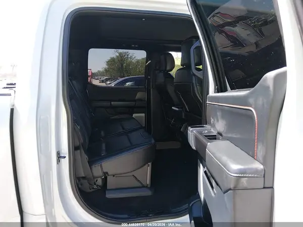 1FTFW1RG4SFB69565 2025 FORD F-150 - Image 8
