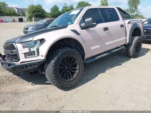 1FTFW1RG5JFE70957 2018 FORD F-150 - Image 2