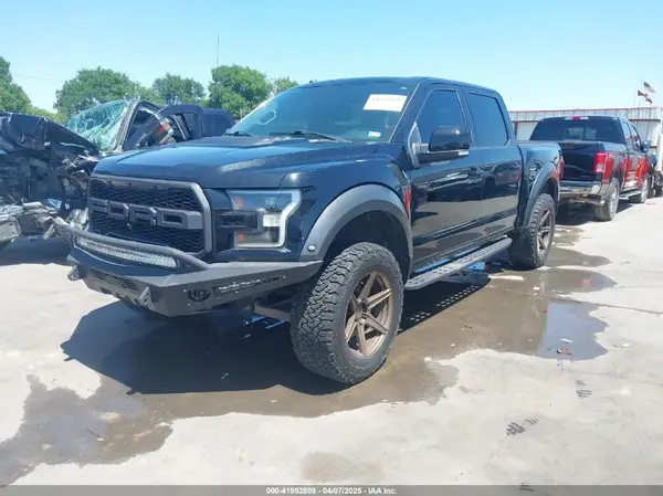 1FTFW1RG6JFB21581 2018 FORD F-150 - Image 2