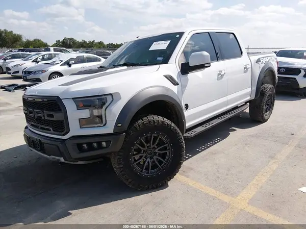 1FTFW1RG6JFB44181 2018 FORD F-150 - Image 2