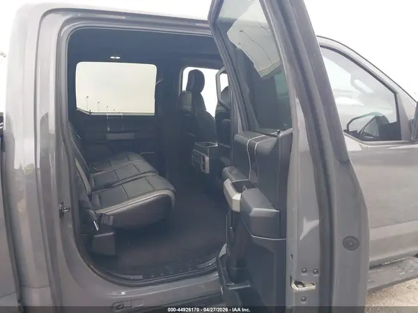 1FTFW1RG6JFE50426 2018 FORD F-150 - Image 8