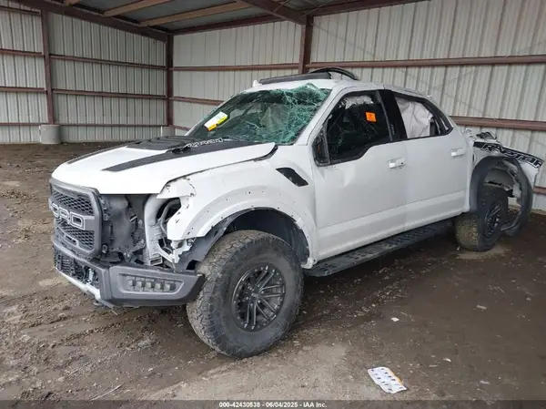 1FTFW1RG6KFD17196 2019 FORD F-150 - Image 2