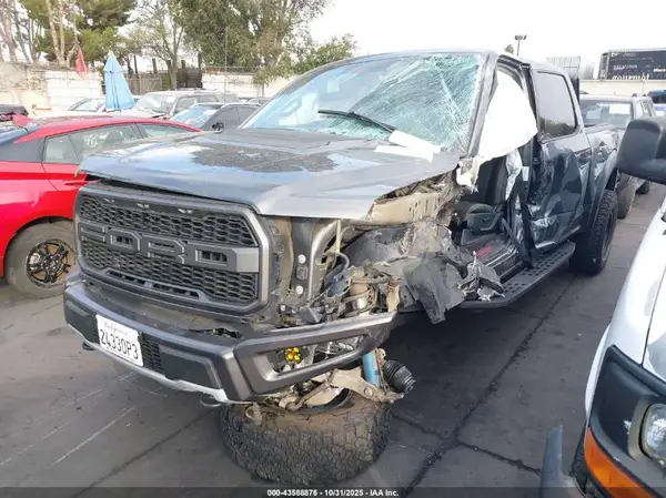 1FTFW1RG8HFB66886 2017 FORD F-150 - Image 2