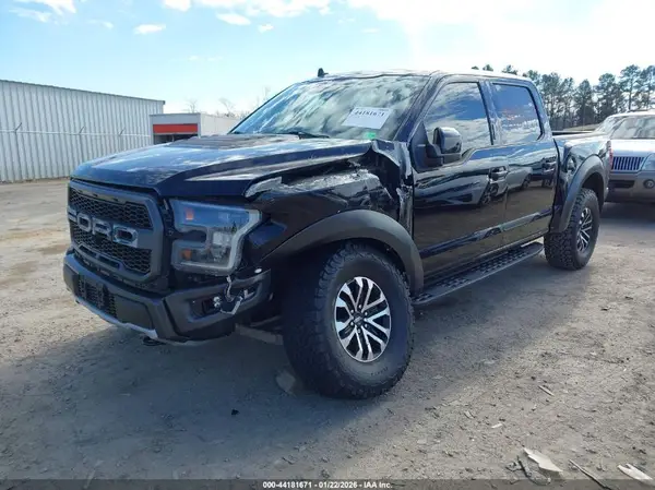 1FTFW1RG8KFB68273 2019 FORD F-150 - Image 2