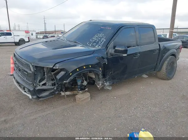 1FTFW1RG9JFD33620 2018 FORD F-150 - Image 2