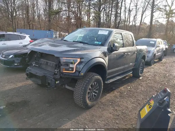 1FTFW1RG9KFC38587 2019 FORD F-150 - Image 2