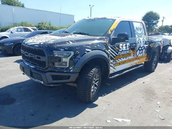 1FTFW1RGXJFA06742 2018 FORD F-150 - Image 2
