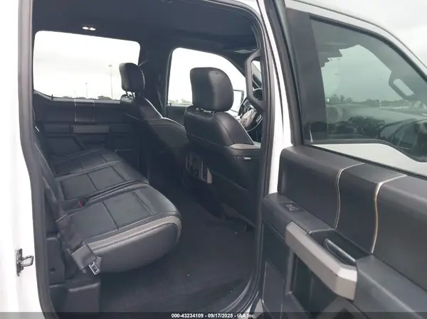 1FTFW1RGXJFA67993 2018 FORD F-150 - Image 8