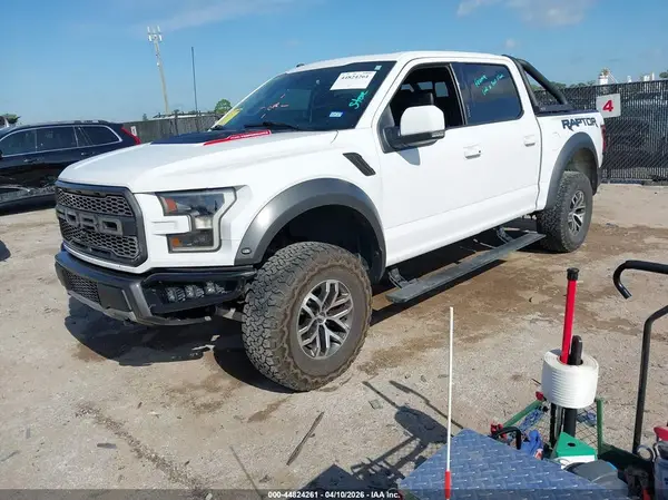 1FTFW1RGXJFC00476 2018 FORD F-150 - Image 2