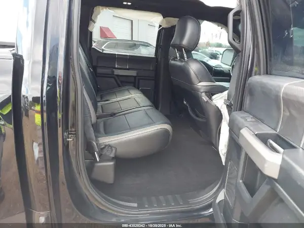 1FTFW1RGXJFD93261 2018 FORD F-150 - Image 8