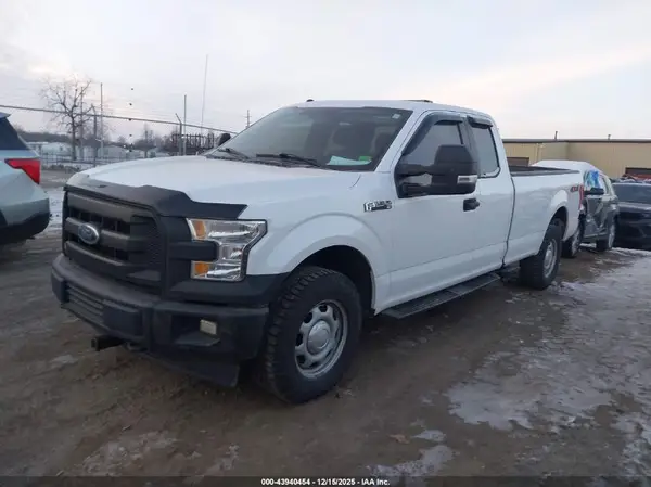 1FTFX1EFXHKD35209 2017 FORD F-150 - Image 2