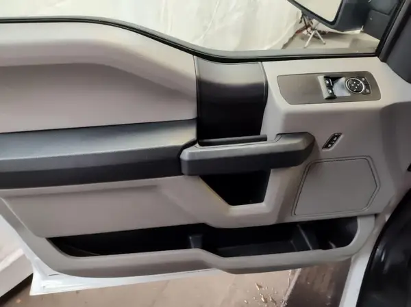 1FTMF1C81GKF26837 2016 FORD F-150 - Image 2
