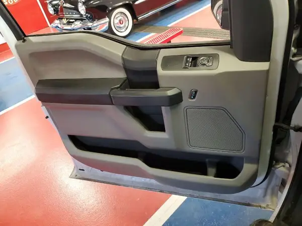1FTMF1C88HKE40247 2017 FORD F-150 - Image 2
