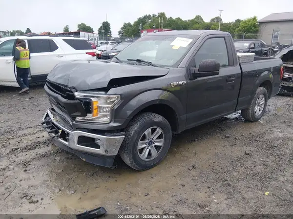 1FTMF1CP1JFE64833 2018 FORD F-150 - Image 2