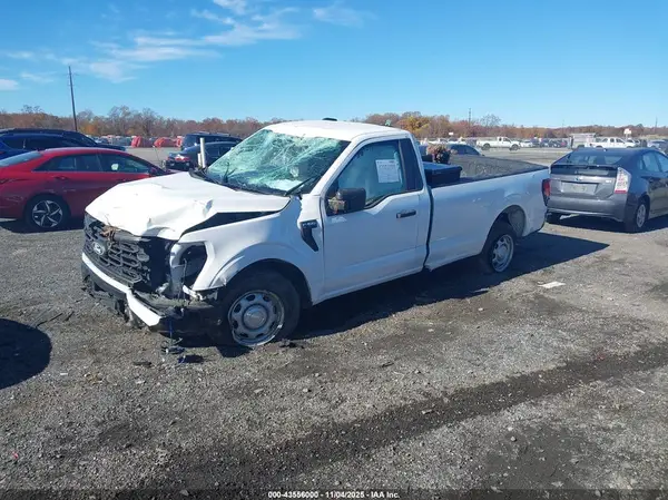 1FTMF1KP0RKE76038 2024 FORD F-150 - Image 2