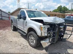 1FTRF3B60KEG85860 2019 FORD F350