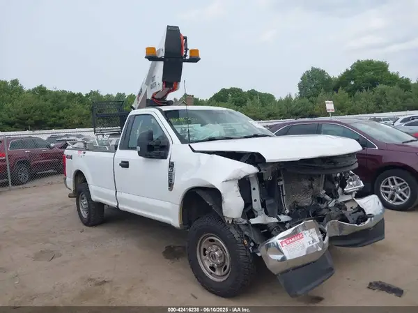 1FTRF3BN3NED56646 2022 FORD F350 - Image 1