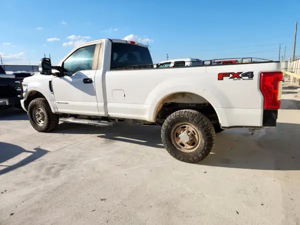 1FTRF3BTXHEE86734 2017 FORD F350 - Image 2