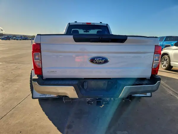 2022 FORD F350 auction photo 6