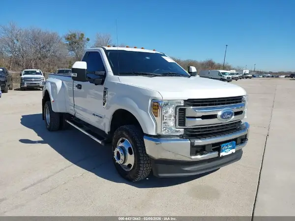 1FTRF3DT3KEG71888 2019 FORD F350 - Image 1