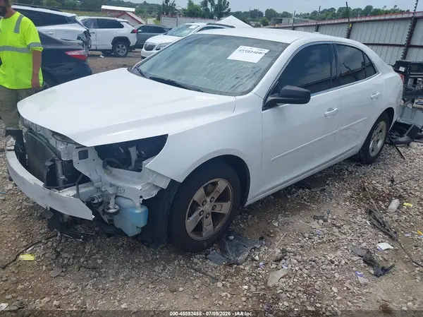 1G11B5SA0GF105932 2016 CHEVROLET MALIBU - Image 2