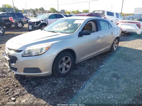 1G11B5SA2GF102837 2016 CHEVROLET MALIBU - Image 2