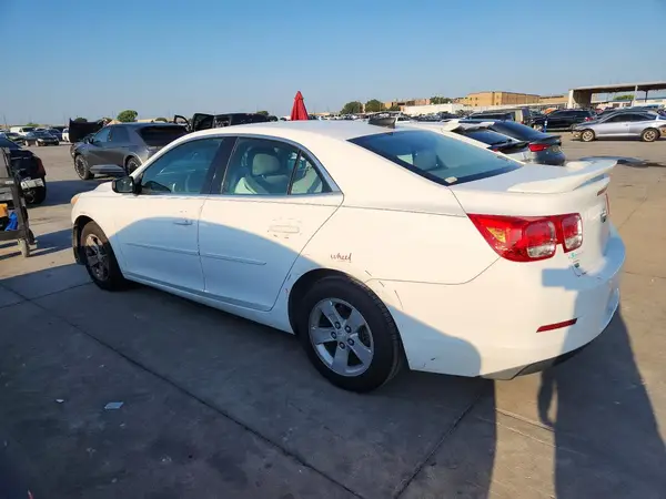 1G11B5SA2GF118715 2016 CHEVROLET MALIBU - Image 2
