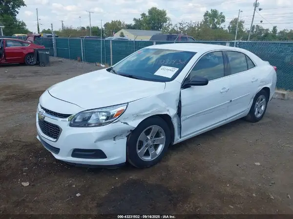 1G11B5SA3GF110851 2016 CHEVROLET MALIBU - Image 2