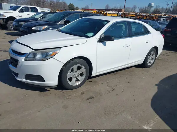 1G11B5SA5GF114870 2016 CHEVROLET MALIBU - Image 2