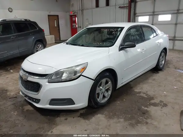 1G11B5SA5GF143530 2016 CHEVROLET MALIBU - Image 2