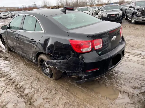 1G11B5SA5GU109017 2016 CHEVROLET MALIBU - Image 2