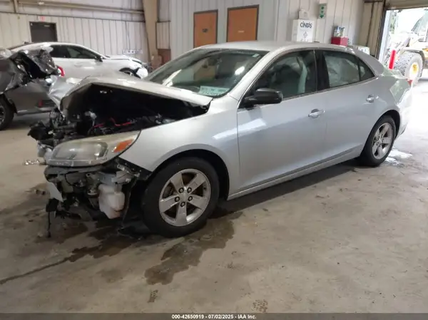 1G11B5SA8GF111591 2016 CHEVROLET MALIBU - Image 2