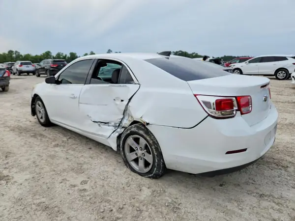 1G11B5SA8GF120727 2016 CHEVROLET MALIBU - Image 2
