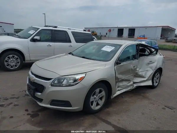 1G11B5SA9GF124270 2016 CHEVROLET MALIBU - Image 2