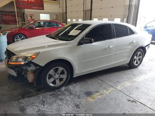 1G11B5SAXGF114413 2016 CHEVROLET MALIBU - Image 2