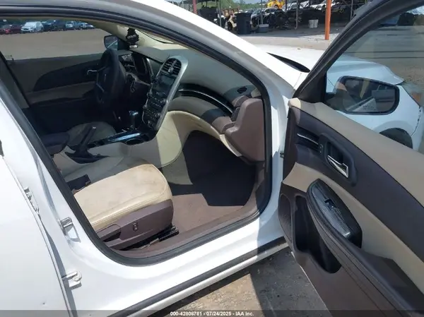 1G11C5SA4GF143905 2016 CHEVROLET MALIBU - Image 1