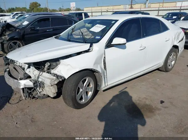 1G11C5SA9GF162398 2016 CHEVROLET MALIBU - Image 2
